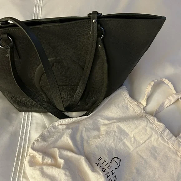 100% AUTHENTIC ETIENNE AIGNER LEATHER ADELINE LOGO TOTE SHOULDER BAG - Picture 11 of 11